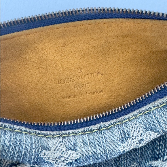 Louis Vuitton Denim Trousse GM Zip Pouch - Picture 3 of 15